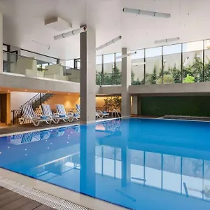 4* מלון Ramada By Wyndham Old